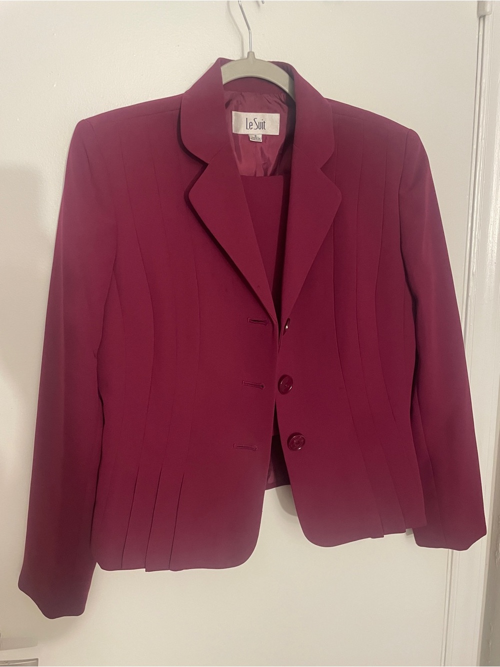 Le Suit Women's Deep Magenta Tailored Blazer